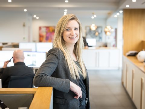Laura Jehl, assistante commerciale