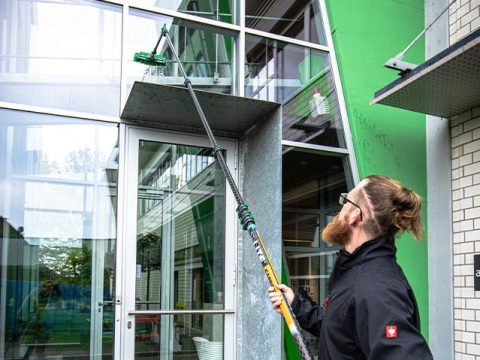 Nettoyage de vitres en hauteur, équipe RegioNettoyage